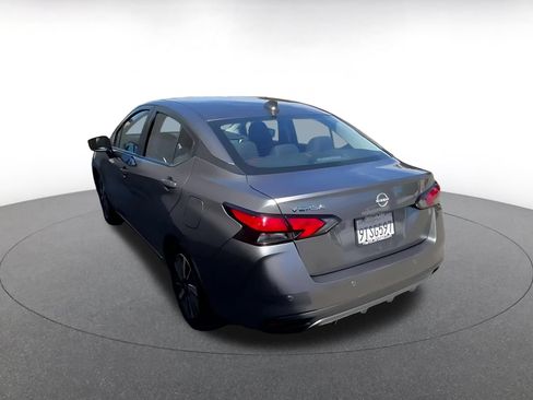 Used 2025 Nissan Versa SV FWD image 9