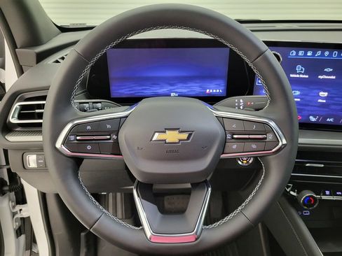 New 2025 Chevrolet Traverse LT w/ LPO, Floor Liner Package image 4