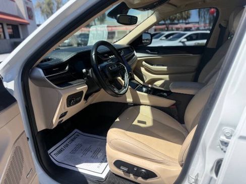 Used 2021 Jeep Grand Cherokee L Limited RWD image 9