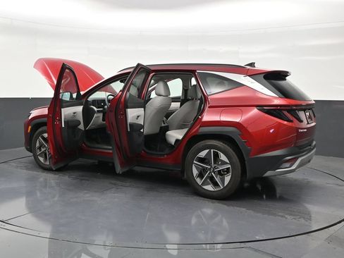 Used 2025 Hyundai Tucson SEL FWD image 30