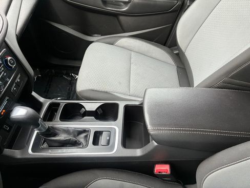 Used 2017 Ford Escape SE w/ Equipment Group 201A image 28