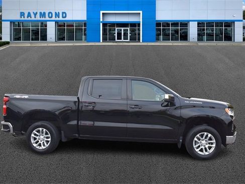 Certified 2022 Chevrolet Silverado 1500 LT image 2