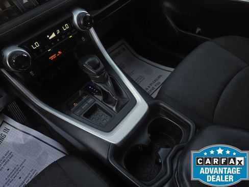 Used 2021 Toyota RAV4 XLE Premium image 60