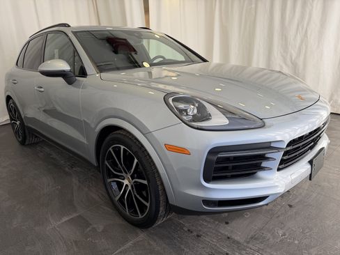 Certified 2023 Porsche Cayenne S image 7