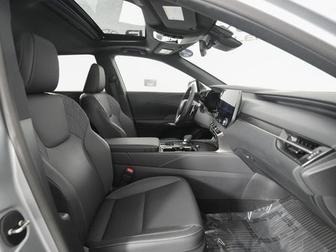 Certified 2026 Lexus RX 450h AWD w/ Convenience Package image 19