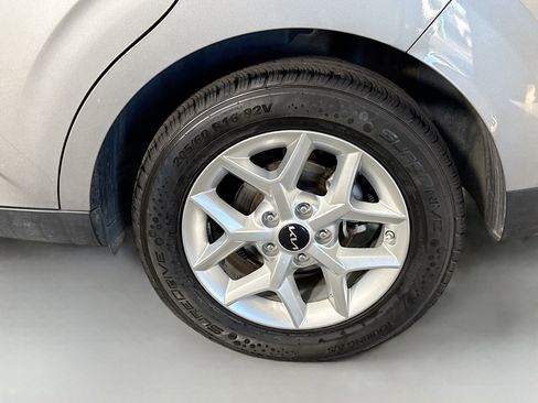 Used 2024 Kia Soul LX w/ Option Group 015 image 36