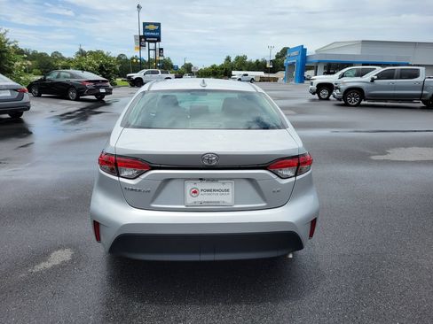 Used 2024 Toyota Corolla LE FWD image 5