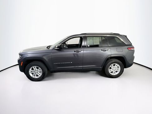 Used 2023 Jeep Grand Cherokee Laredo w/ Luxury Tech Group I image 8
