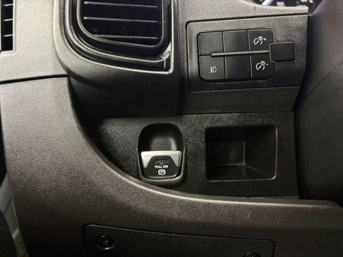 Used 2024 RAM ProMaster 2500 w/ Convenience Group image 24