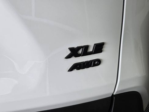 Used 2023 Toyota RAV4 XLE AWD/4WD image 13