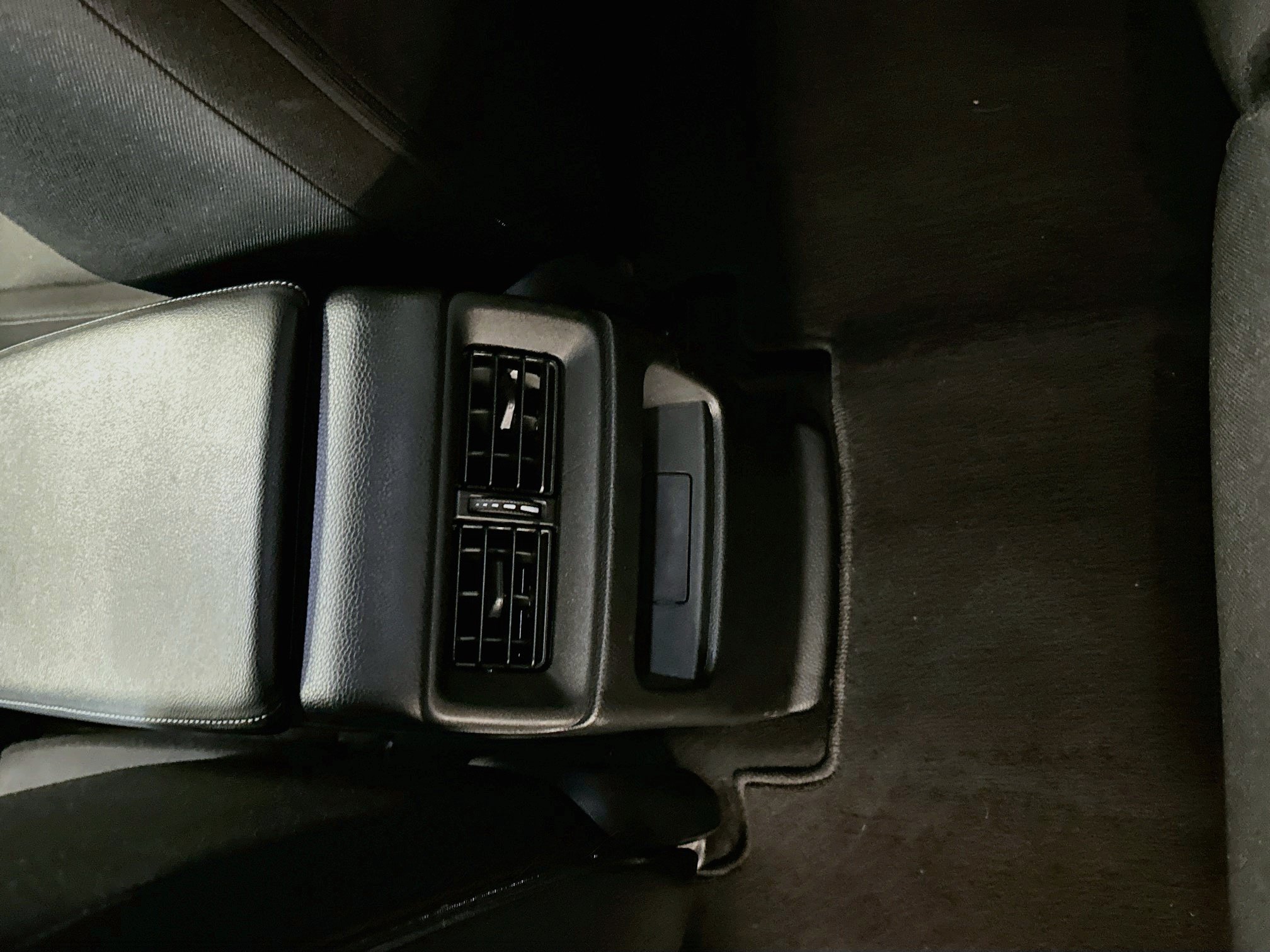 Used 2025 Honda CR-V LX image 27