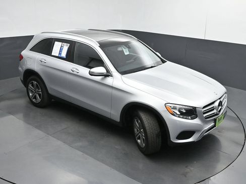 Used 2017 Mercedes-Benz GLC 300 4MATIC image 39