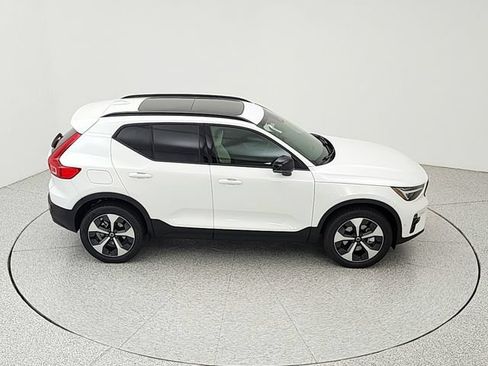 New 2026 Volvo XC40 B5 Plus w/ Protection Package Premier AWD/4WD image 16