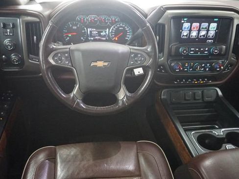 Used 2018 Chevrolet Silverado 2500 High Country w/ Duramax Plus Package AWD/4WD image 16