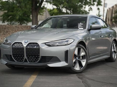 Used 2023 BMW i4 eDrive35 RWD image 1