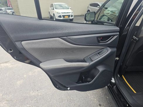 Used 2021 Subaru Crosstrek 2.5i Sport w/ Moonroof Package image 39