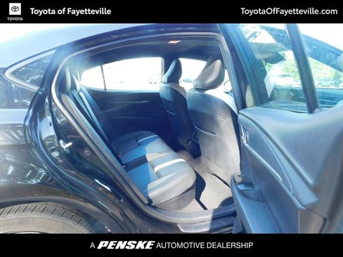 Used 2025 Toyota Camry SE FWD image 4
