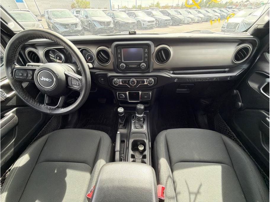 Used 2021 Jeep Wrangler Sport AWD/4WD image 4