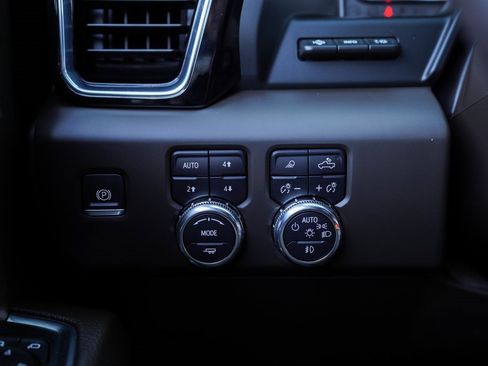 Used 2024 GMC Sierra 1500 Denali w/ Denali Reserve Package image 30