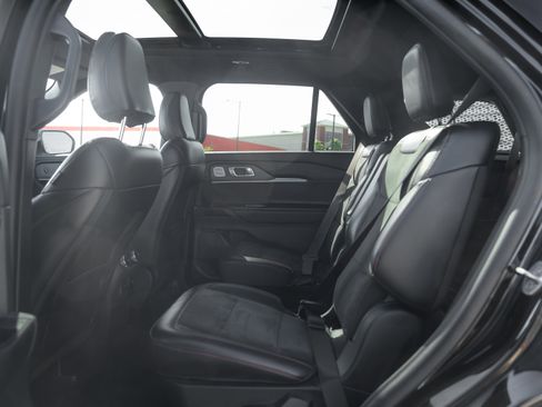 Used 2025 Ford Explorer ST w/ Sun And Sound Package AWD/4WD image 26