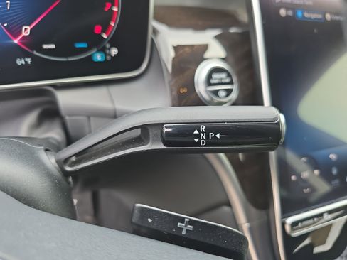 Used 2023 Mercedes-Benz GLC 300 4MATIC image 25