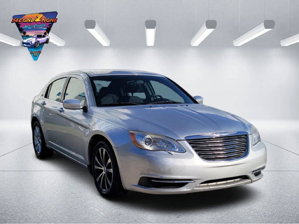 Used 2012 Chrysler 200 Touring FWD image 3