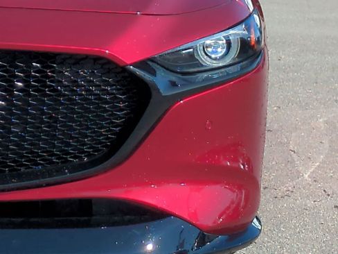 New 2026 MAZDA MAZDA3 Hatchback w/Premium Plus Pkg image 10