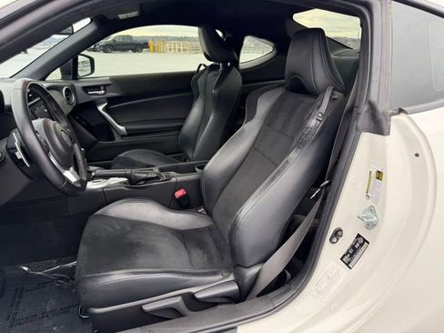 Used 2020 Toyota 86 image 10