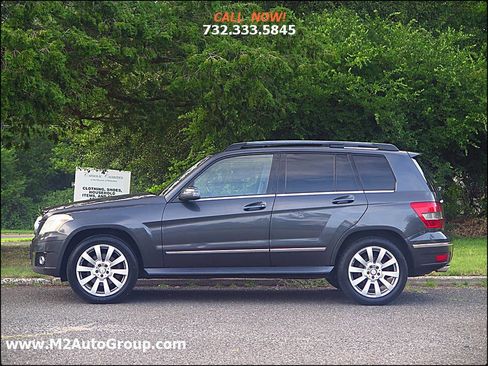 Used 2010 Mercedes-Benz GLK 350 4MATIC image 2