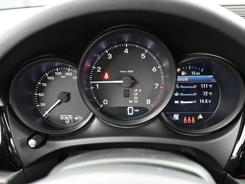 Certified 2025 Porsche Macan image 19