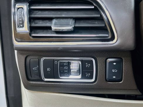 Used 2024 Lincoln Navigator Black Label AWD/4WD image 10