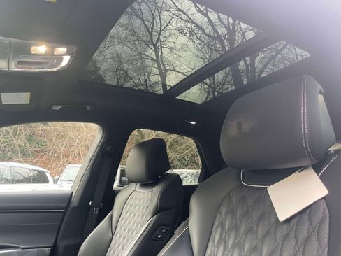 Used 2025 Genesis GV70 3.5T Sport w/ Sport Advanced Package image 20