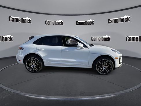 Used 2024 Porsche Macan image 8