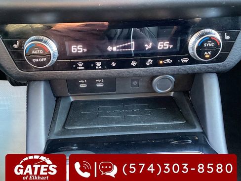 Used 2025 Mitsubishi Outlander SE AWD/4WD image 21