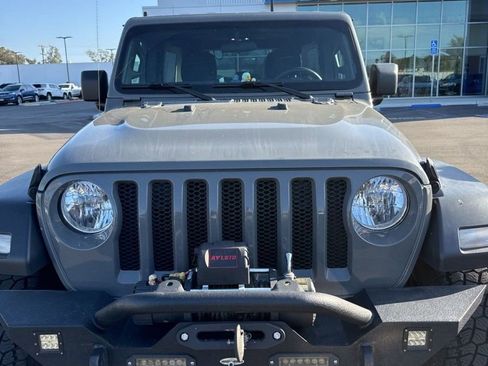 Used 2022 Jeep Wrangler Unlimited Sport image 3