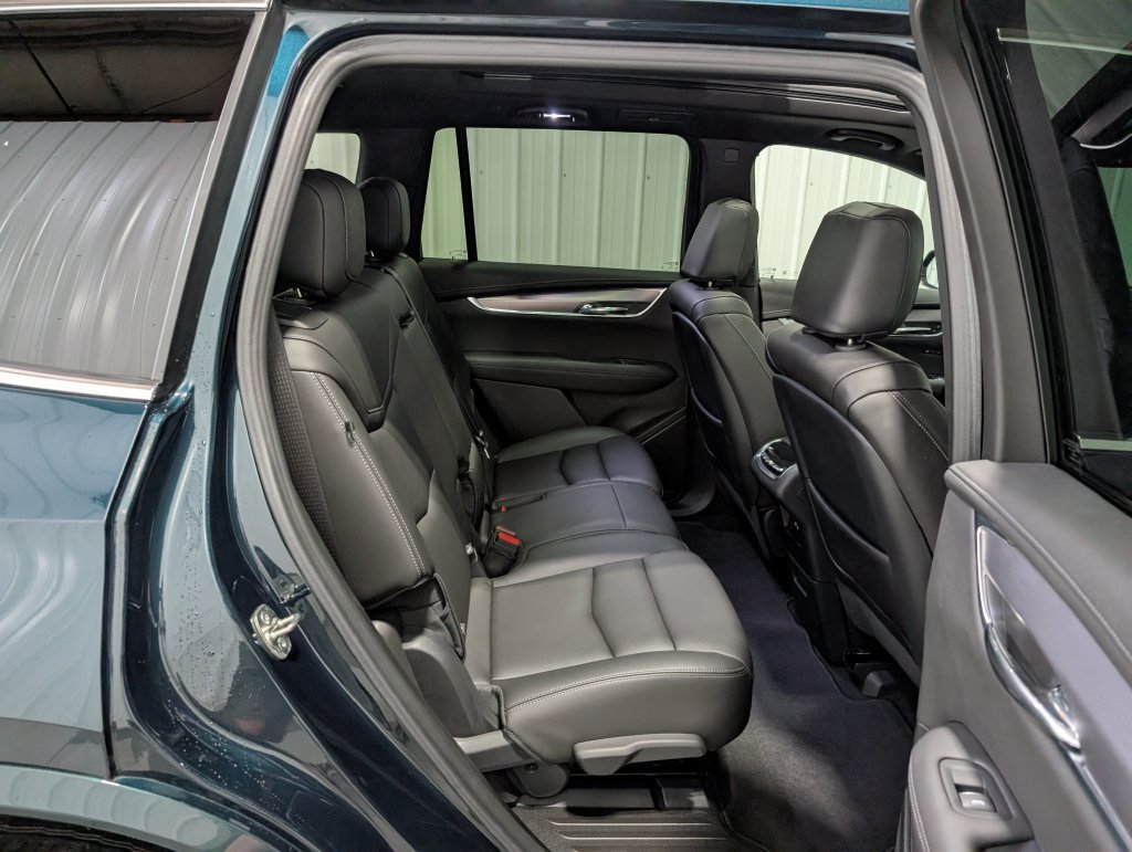 Used 2024 Cadillac XT6 Luxury w/ LPO, Floor Liner Package AWD/4WD image 28