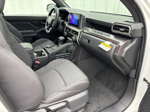 Used 2025 Toyota Tacoma SR5 image 35