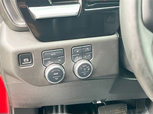 Used 2025 GMC Sierra 1500 SLT w/ SLT Premium Plus Package image 10