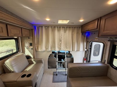 Used 2021 Ford F550 4x4 Regular Cab Super Duty w/ XLT Value Package image 42