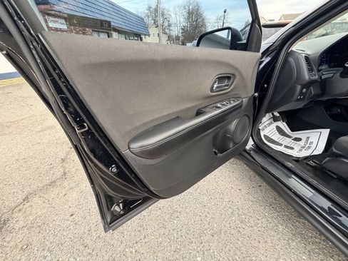 Used 2019 Honda HR-V LX image 23