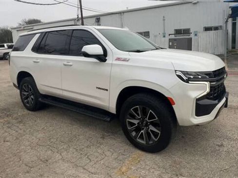 Used 2022 Chevrolet Tahoe Z71 w/ Z71 Off-Road Package image 2