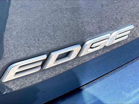 Used 2018 Ford Edge Titanium AWD/4WD image 9