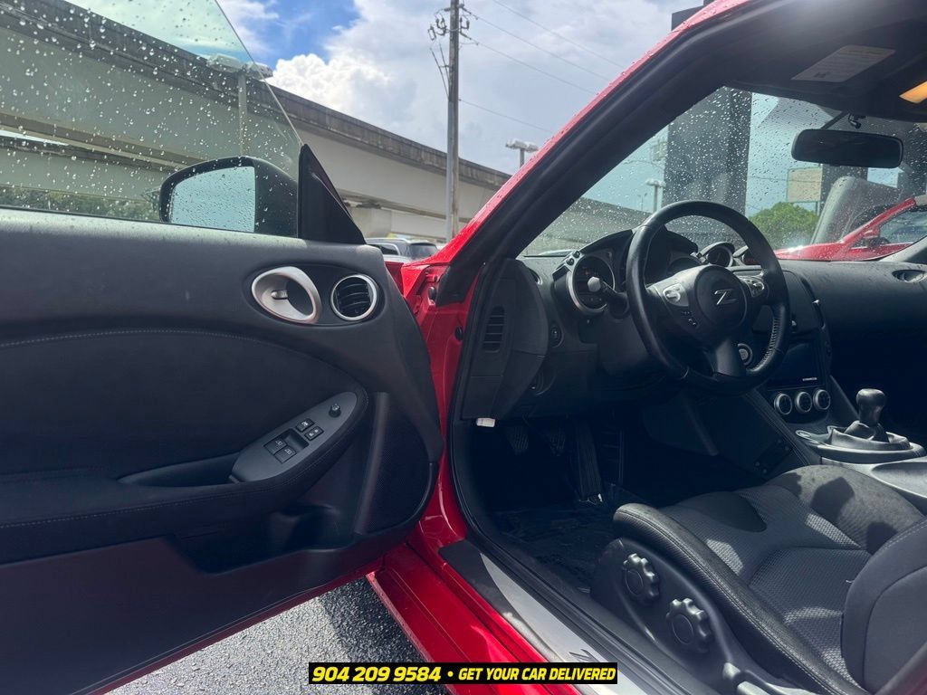 Used 2016 Nissan 370Z Coupe RWD image 23