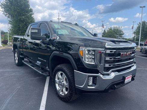 Used 2022 GMC Sierra 2500 SLE w/ SLE Value Package; AWD/4WD image 2