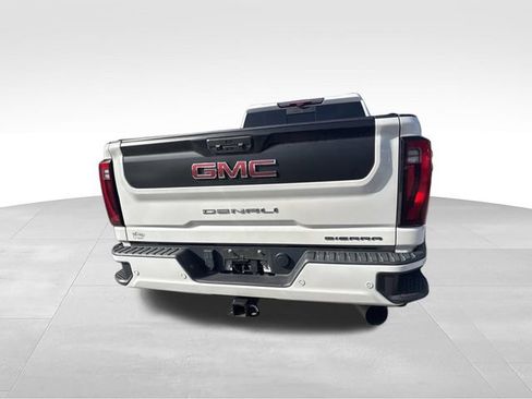 Used 2024 GMC Sierra 2500 Denali w/ Denali Reserve Package AWD/4WD image 8