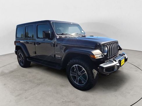 Used 2023 Jeep Wrangler Unlimited Sahara w/ Cold Weather Group AWD/4WD image 7