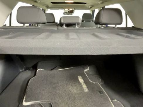 Used 2023 Hyundai Venue SEL FWD image 18