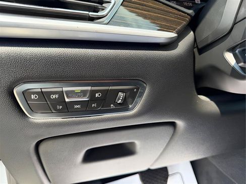 Used 2020 BMW X7 xDrive40i w/ Premium Package AWD/4WD image 24