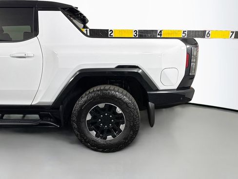 Used 2025 GMC Hummer EV 2X w/ Extreme Off-Road Package AWD/4WD image 15