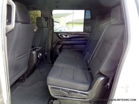 Used 2021 GMC Yukon XL SLE w/ Gmc Pro Safety Plus Package AWD/4WD image 17